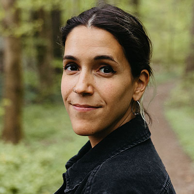 Ana Kann Alles Directora